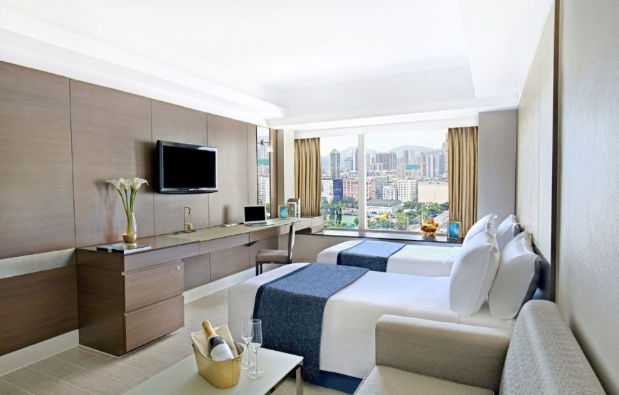 Wonders of the Pearl: A Hong Kong & Macau Adventure